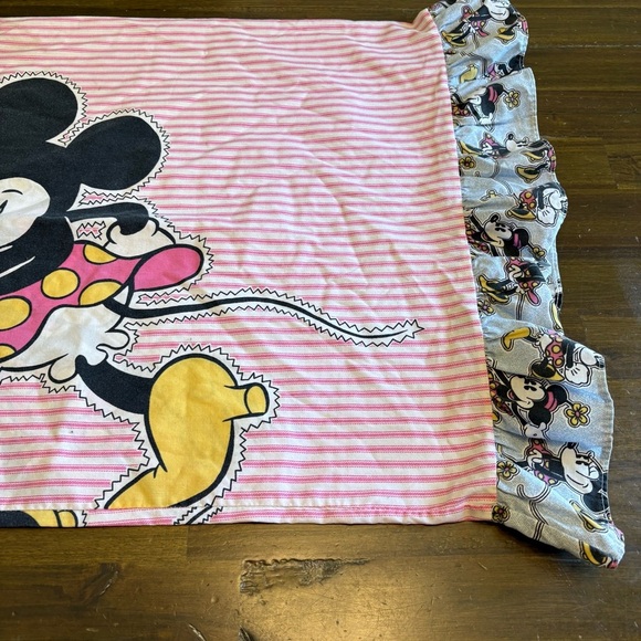 Disney Vintage Printed Pillowcase Minnie Mouse Stripe Ruffle Double Sided - Picture 2 of 7